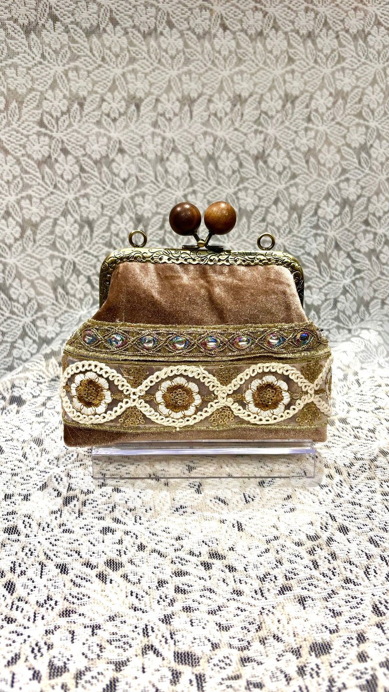 MBC 人手製 12cm方形口金 木珠頭 絲絨刺繡帶 炭啡色 - 側背包/斜背包 - 棉．麻 咖啡色