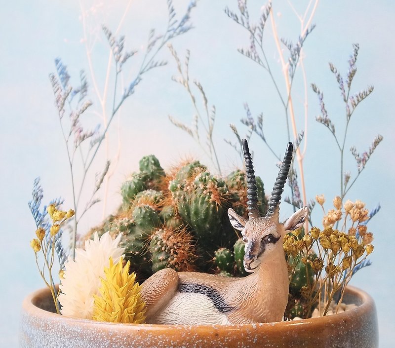 <Foot of the sun> Succulents sheep ceramic pot <Sunbathe in the foothills> Succulents potted - ตกแต่งต้นไม้ - ดินเผา สีกากี