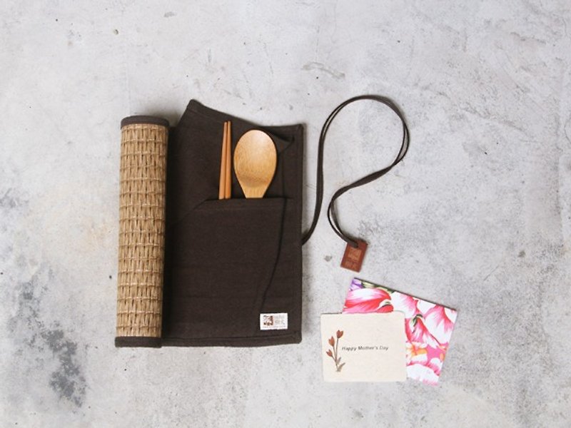 Gifts for Mom natural // inclusive green pouch - กล่องเก็บของ - กระดาษ 