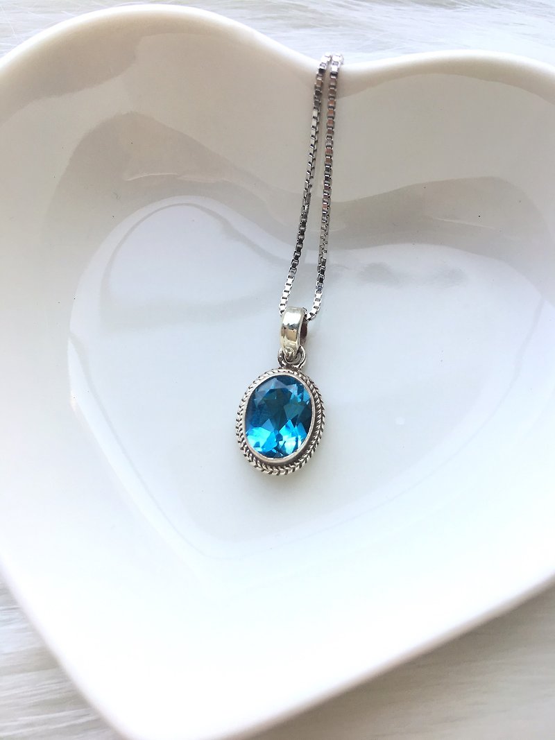 藍托帕石925純銀簡約鑲邊項鍊 尼泊爾手工銀飾 - 項鍊 - 寶石 藍色