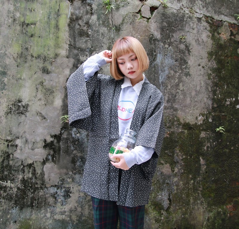 Back to Green::日本帶回和服 夜空星星 vintage kimono (KC-16) - 外套/大衣 - 絲．絹 透明