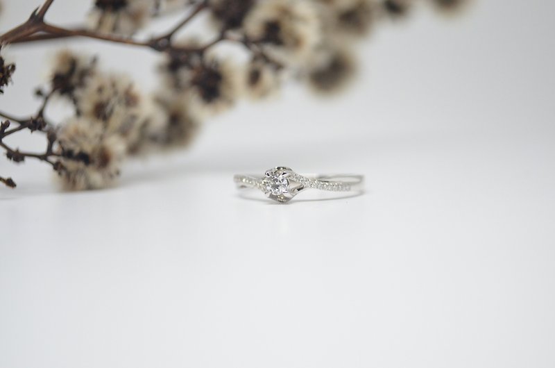 Real Diamond Series 10 points diamond gorgeous ring - แหวนทั่วไป - เครื่องประดับ สีเงิน