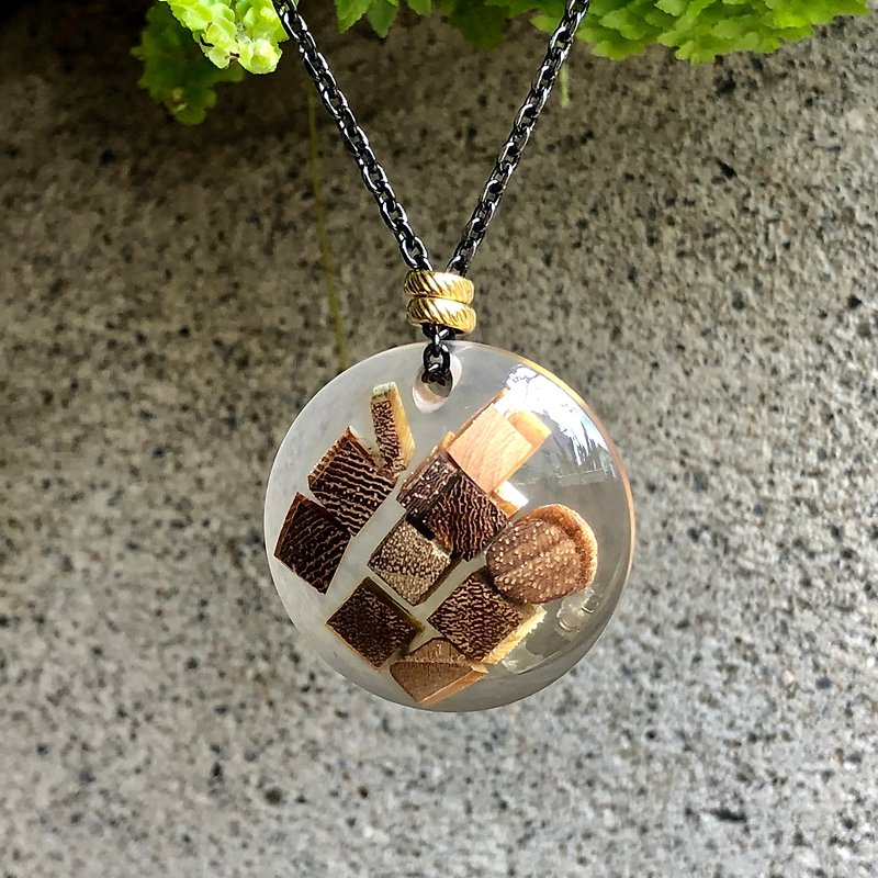 [She Shines] Forest Series-Amber Necklace - สร้อยคอ - ไม้ สีนำ้ตาล