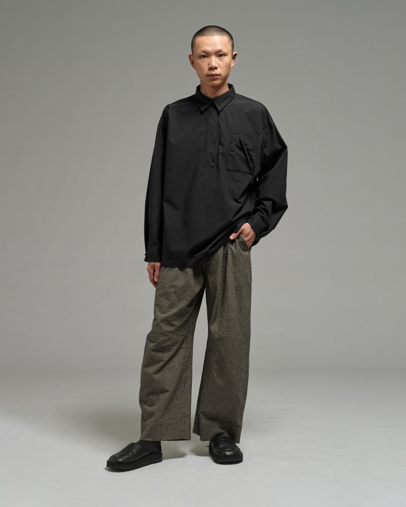 Unisex: Collared Shirt (Black) - 男襯衫/休閒襯衫 - 棉．麻 黑色