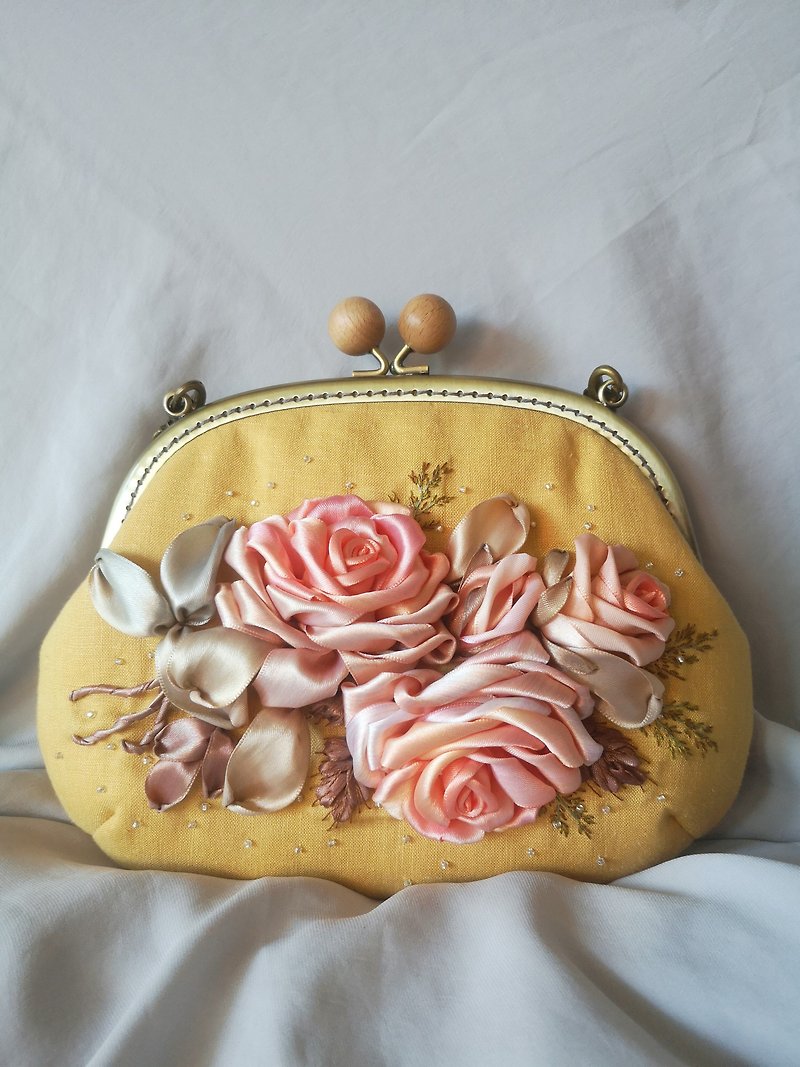 Bag, clutch, embroidered rose ribbon - 手拿包 - 繡線 黃色
