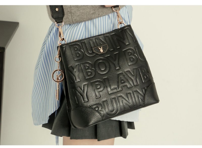 PLAYBOY - Bucket Bag Superb Series - Black - กระเป๋าแมสเซนเจอร์ - หนังแท้ สีดำ