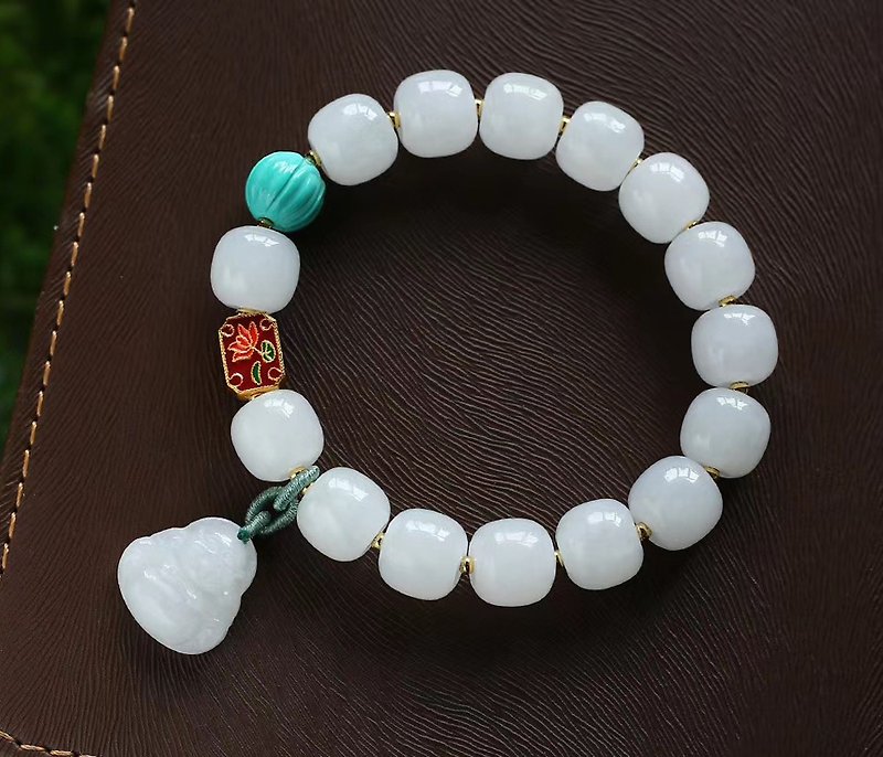 The best natural Hetian jade old-shaped bead bracelet with beads green pine embellishment Hetian jade Maitreya Buddha smiles often - สร้อยข้อมือ - หยก 