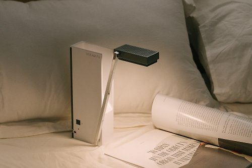 LYBIR x USERWATS 畢業禮物【LED設計師檯燈】 USB充電 三段調光 護眼檯燈 閱讀