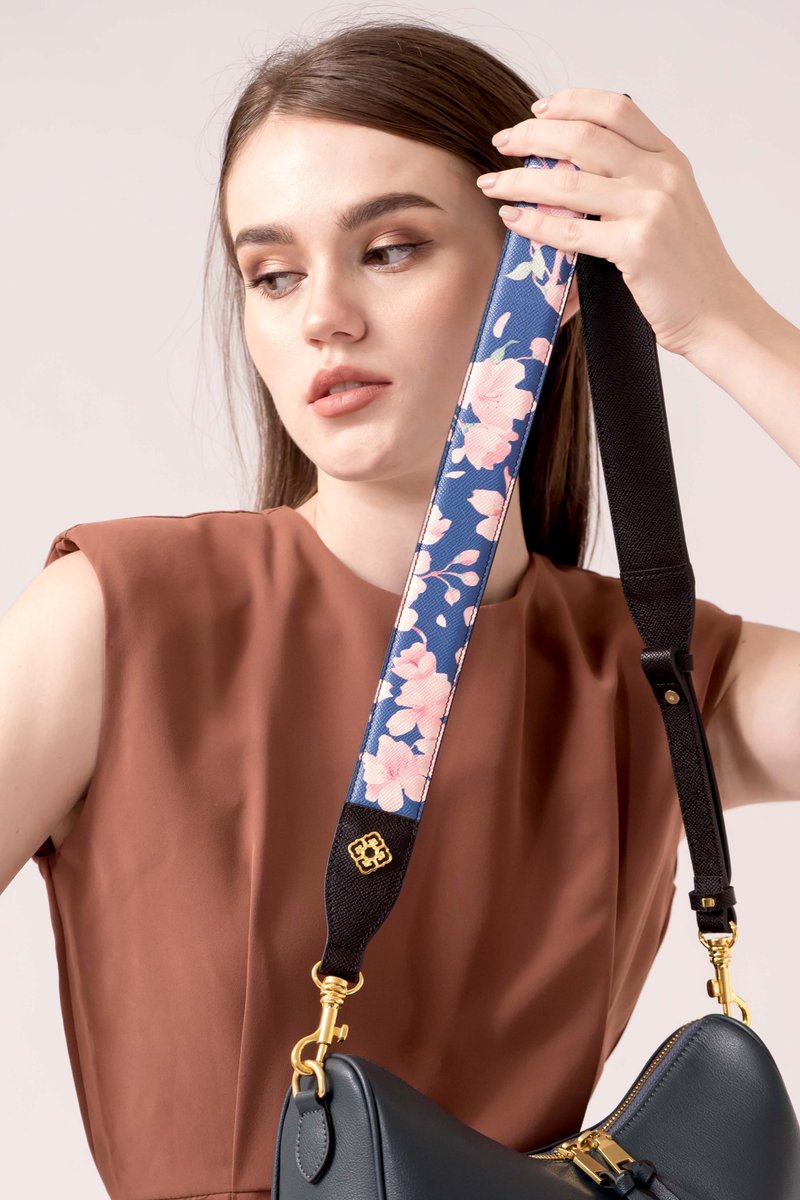 HOPE WITH CHERRY BLOSSOMS WIDE BAG STRAP NIGHT VERSION - Other - Genuine Leather Blue