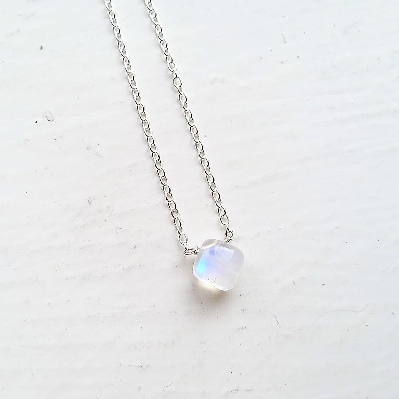 Pure - diamond Moonstone Silver Necklace - สร้อยคอ - เครื่องเพชรพลอย ขาว