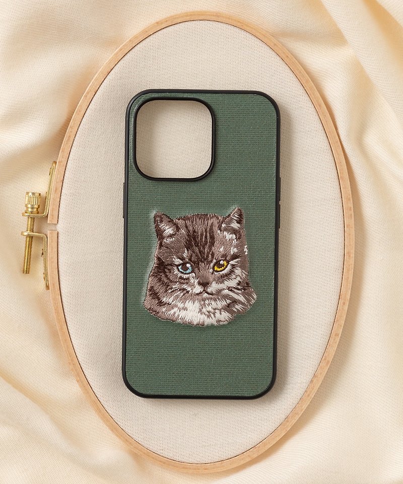 3D Embroidery Smartphone Case iPhone 13 PRO PU Leather Cat x Olive - เคส/ซองมือถือ - เส้นใยสังเคราะห์ หลากหลายสี
