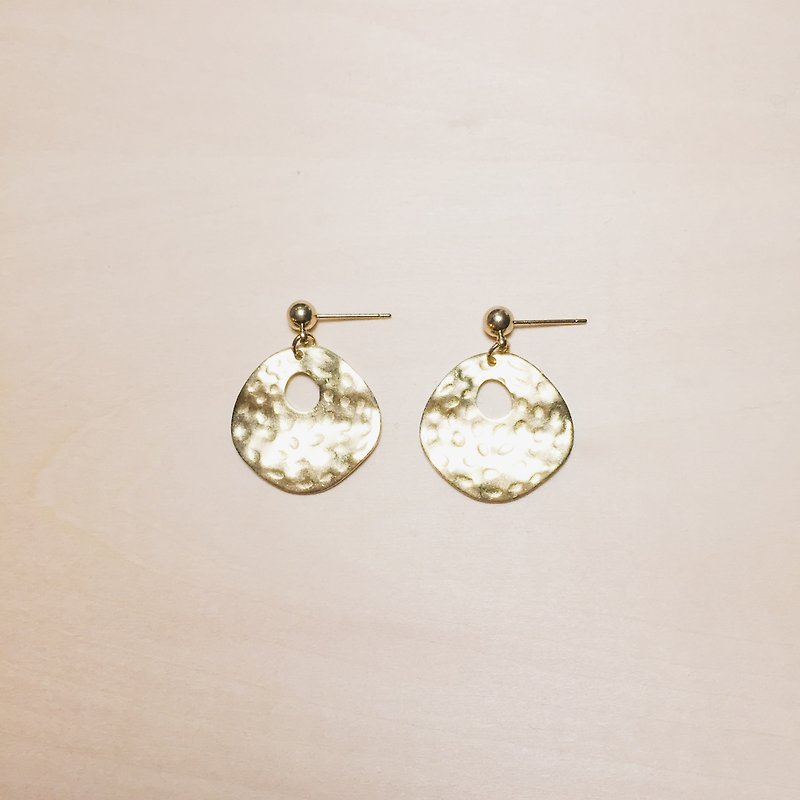 Retro Bronze tap lines round earrings - ต่างหู - ทองแดงทองเหลือง สีทอง