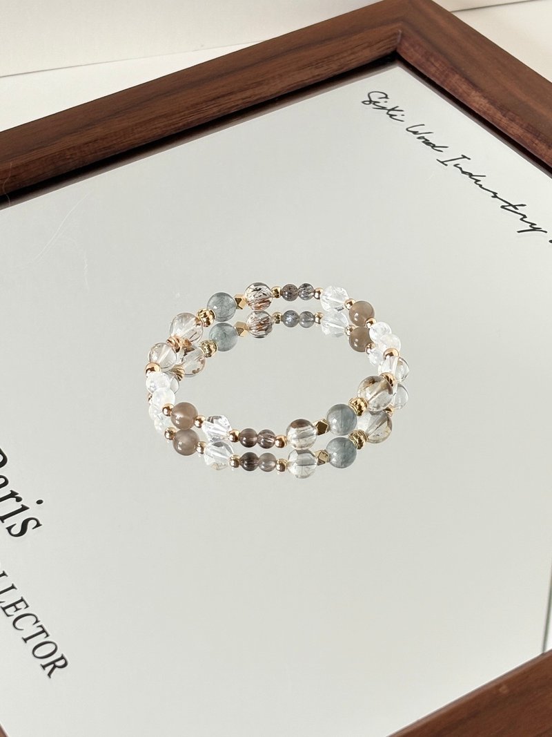 /霧的輪廓/黑金骨幹 藍兔毛 閃靈膠花 白水晶 馬島月光石 黑金超 - 手鍊/手環 - 水晶 灰色