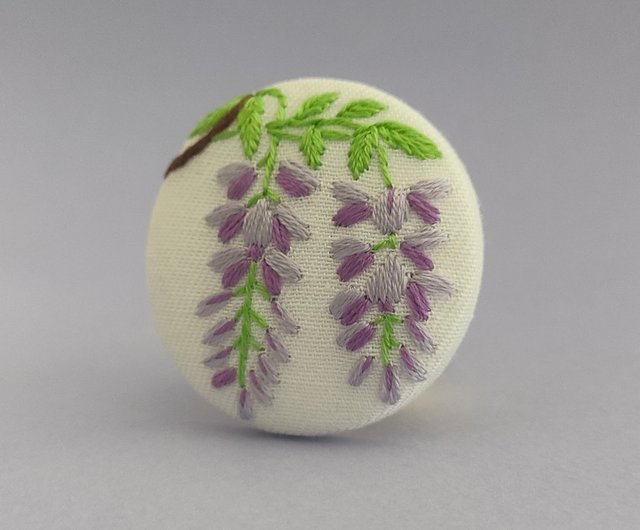 紫の藤の花刺繍ブローチor刺繍ヘアゴム - ショップ かなちゃん手