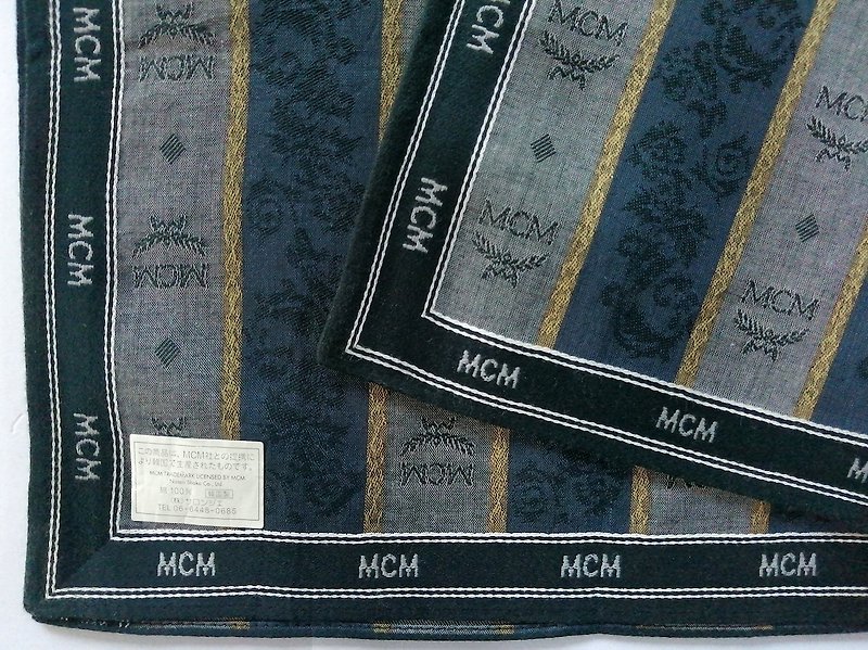 MCM Vintage Handkerchief Pocket Square Monogram Logo 19 x 18.5 inches - 手帕 - 棉．麻 藍色