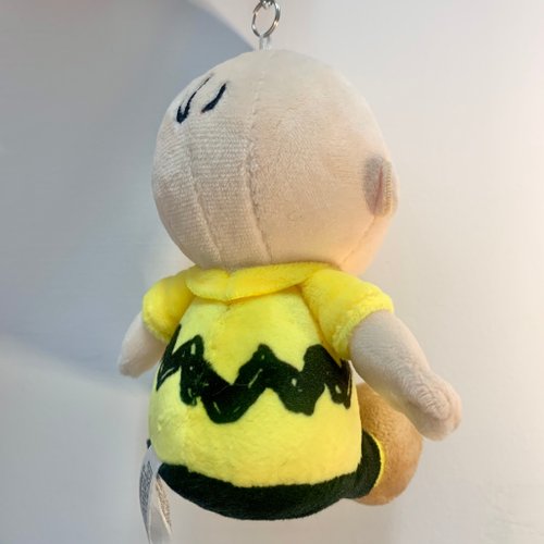 SNOOPY - チャーリーブラウンキーホルダーの通販 by あんちゃん