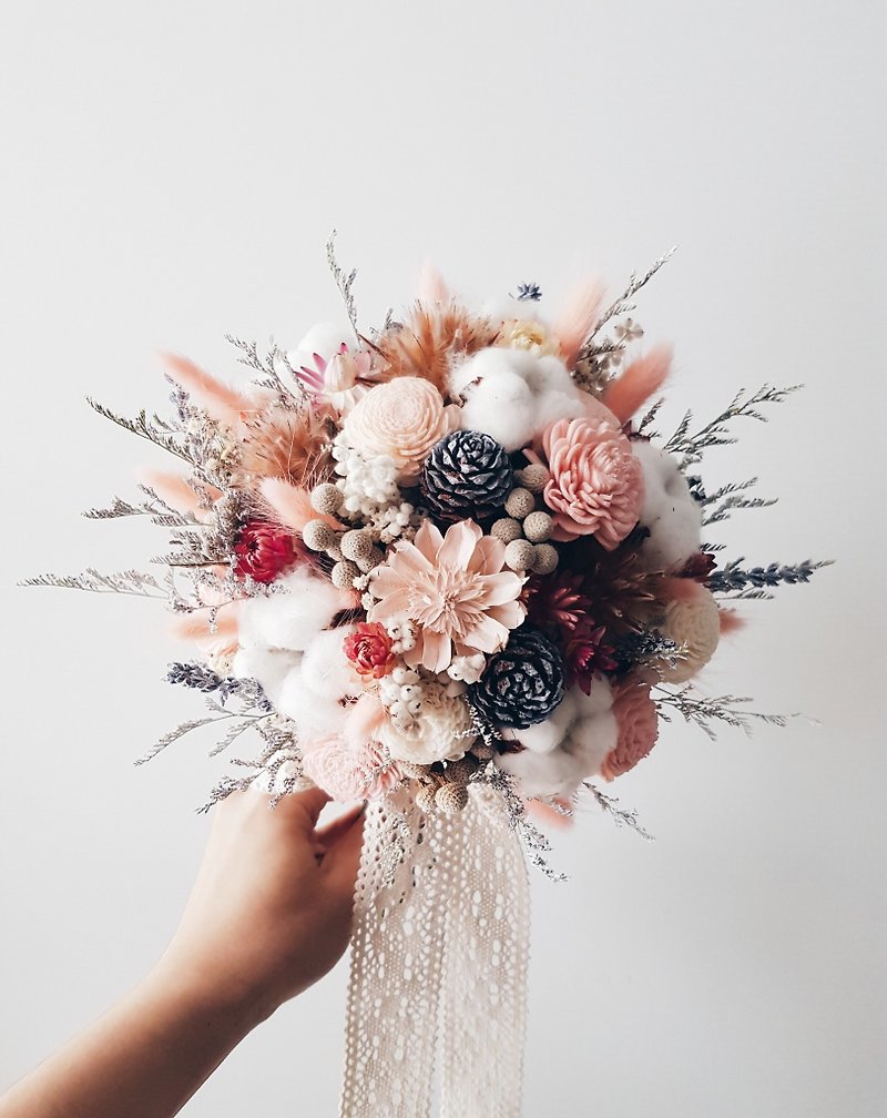 Dry Bouquet | Pink Earth Tone Cotton Dry Flower | Bridal Bouquet | Photo Bouquet - ช่อดอกไม้แห้ง - พืช/ดอกไม้ สึชมพู