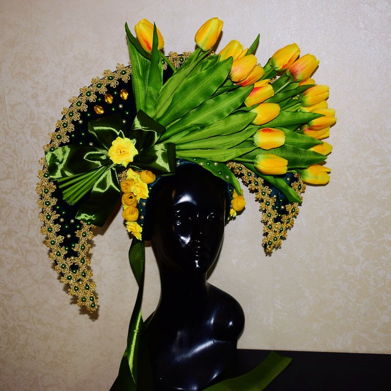 Kokoshnik YELLOW TULIPS - อื่นๆ - วัสดุอื่นๆ สีเขียว