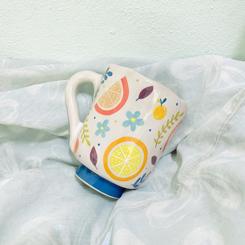 HAND-MADE Grapefruit orange Mug - 咖啡杯/馬克杯 - 陶 