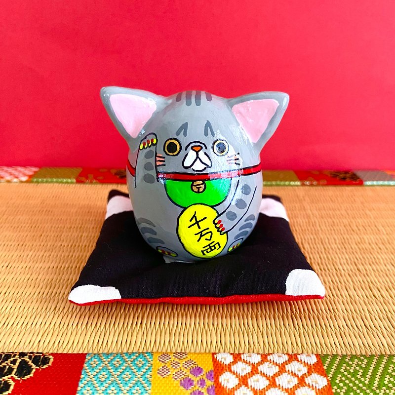 Maneki Neko Cat [Large] Exotic Shorthair - Items for Display - Clay Gray