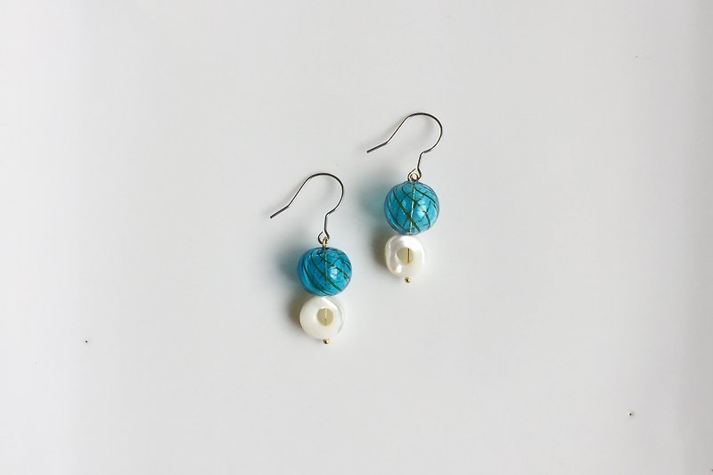 Hot air balloon bubble shell bubble earrings - Earrings & Clip-ons - Glass Blue