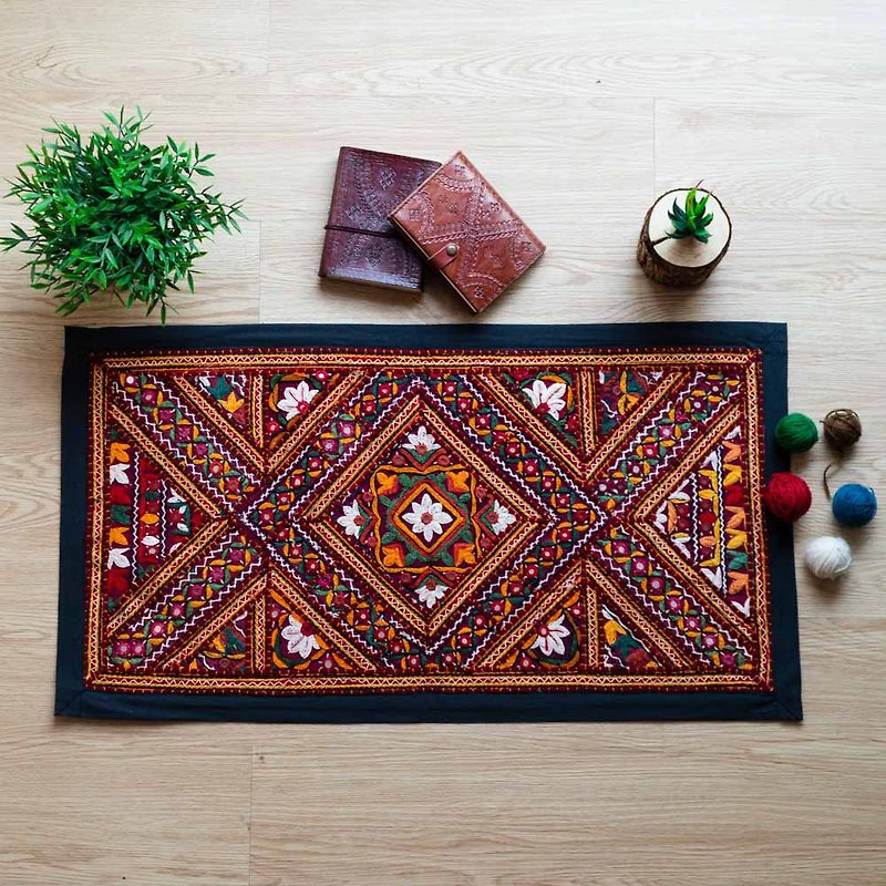 Indian Desert Hookah Embroidery Hand Woven Rug - Horse Chestnut - Rugs & Floor Mats - Cotton & Hemp Red