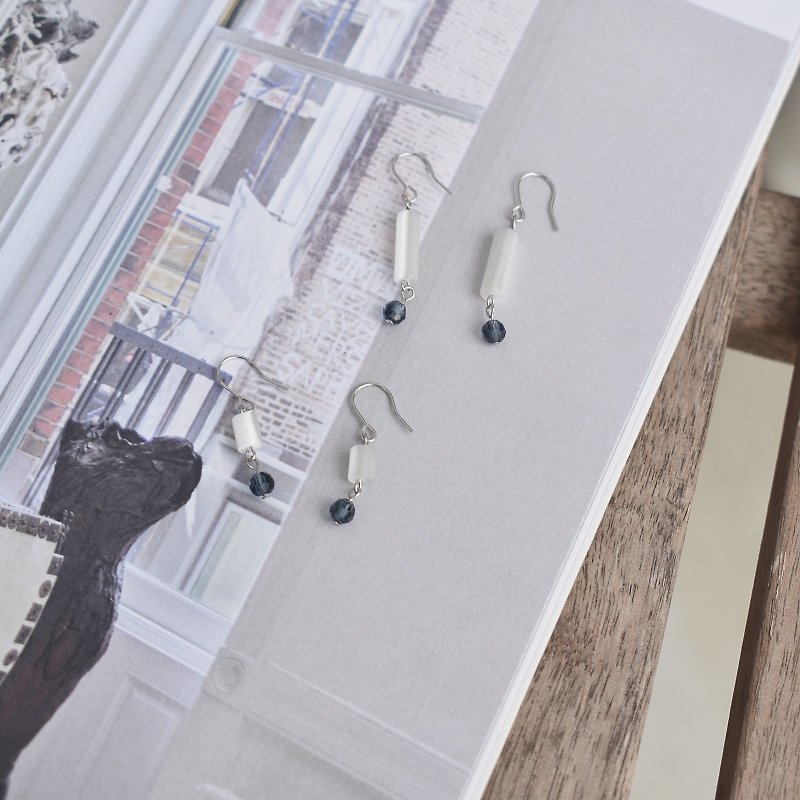 ZHU. Handmade earrings | Light on the island (Christmas gift / natural stone / opal / ear clip) - Earrings & Clip-ons - Stone 