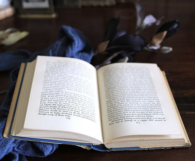 アンティーク聖書　1919年製？　イギリスで購入 アンティーク聖書 1919年製？ イギリスで購入 - メルカリ