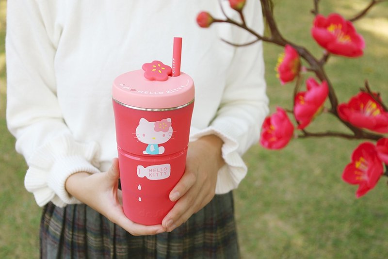 【Hello Kitty Plum Chocolate Cup】Folding Silicone Eco-friendly Cup Sanrio - Cups - Silicone Red