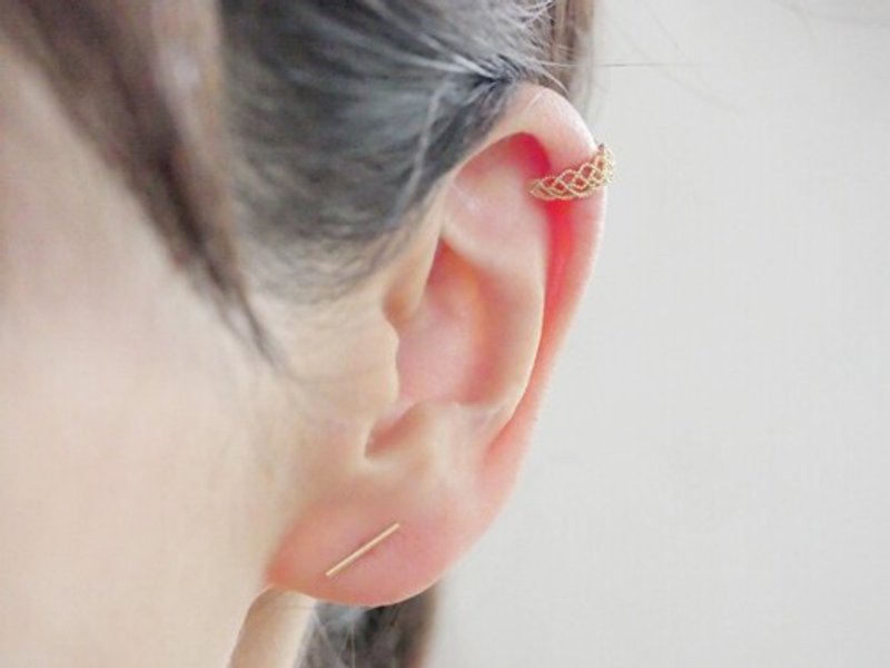 ⭐︎NEW⭐︎Twisted Ear Cuffs (Gold) - ต่างหู - โลหะ 