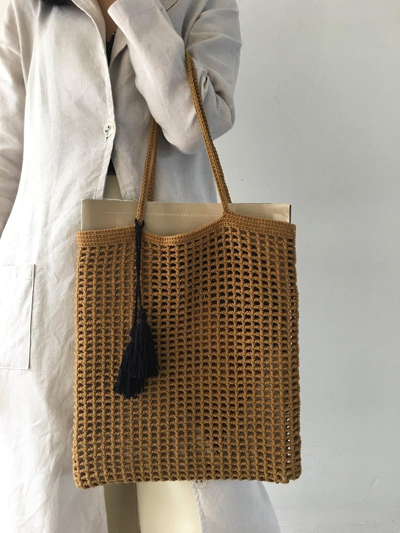 กระเป๋าถักมือ ทรงสี่เหลี่ยม สีน้ำตาล - กระเป๋าแมสเซนเจอร์ - ผ้าฝ้าย/ผ้าลินิน สีนำ้ตาล