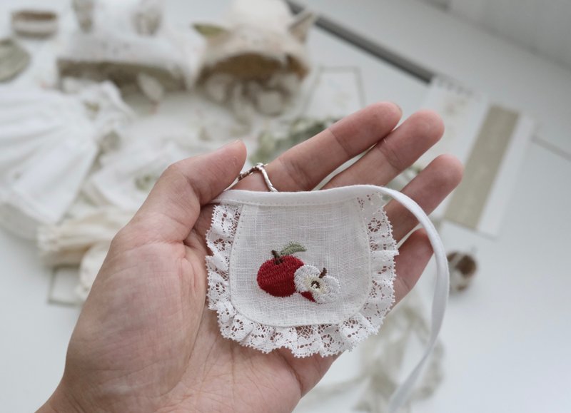 刺繡 蘋果刺繡 法國蕾絲 小圍裙 娃娃用 Blythe娃衣 手工做 - 寶寶/兒童玩具/玩偶 - 棉．麻 白色
