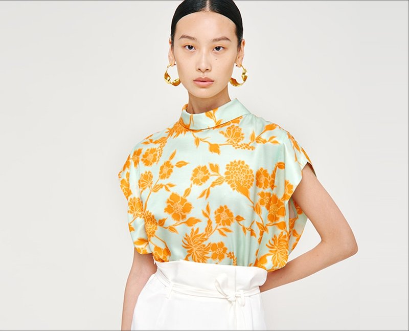 New Chinese retro Chinese style silk blended printed sleeveless shirt - เสื้อเชิ้ตผู้หญิง - ผ้าไหม สีเหลือง