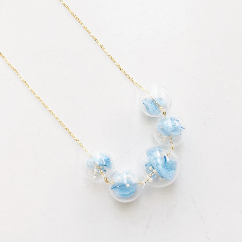粉藍色 繡球花 不凋花 保鮮花 玻璃珠 透明 項鏈 頸鏈 生日禮物 - 頸圈項鍊 - 玻璃 藍色