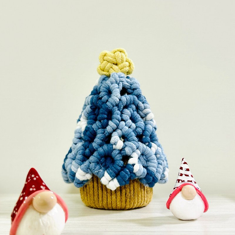 【Handmade】Crochet Christmas Tree Earring Display, Christmas Ornament, Includes 1 String of Christmas Lights - Items for Display - Cotton & Hemp Multicolor