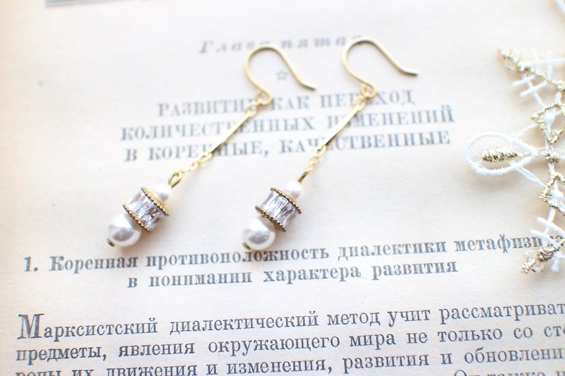Snow White-Pearl zircon earrings - ต่างหู - โลหะ หลากหลายสี