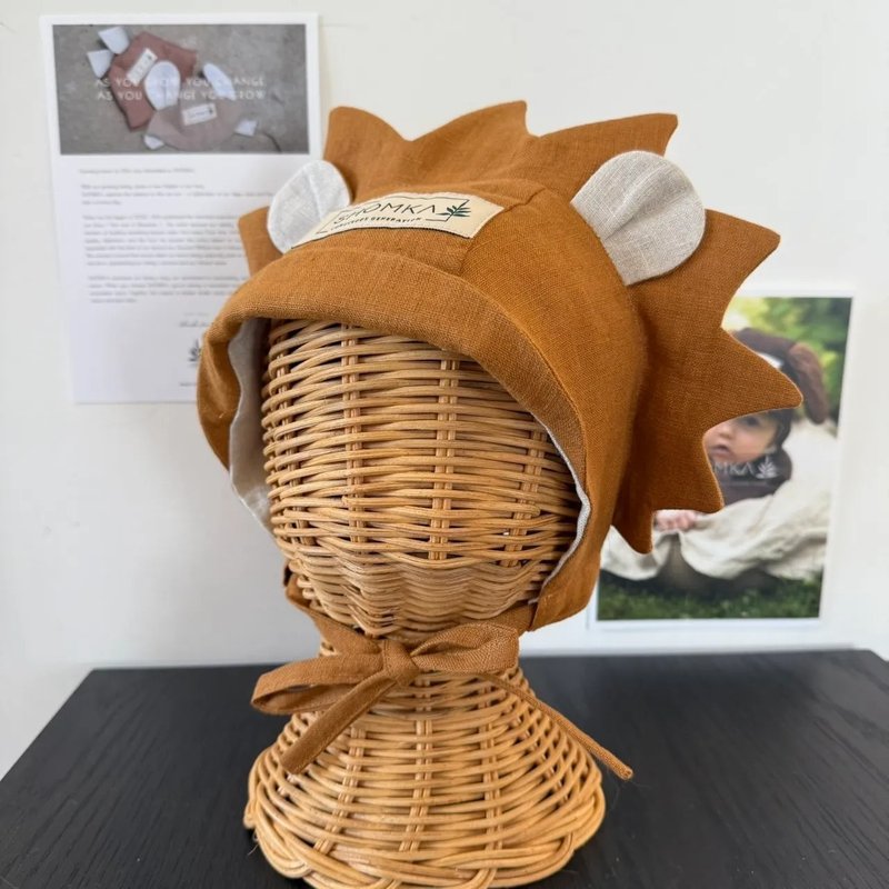 SHÓMKA 獅子軟帽 LION BONNET 47cm - 男/女童裝 - 亞麻 橘色