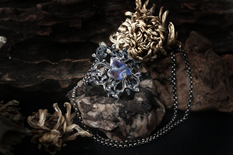 [Mountain Skeleton Period] The place where life pulses—Maoji Australian Opal Necklace - Necklaces - Silver Silver