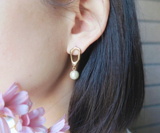 Cotton on sale pearl earrings