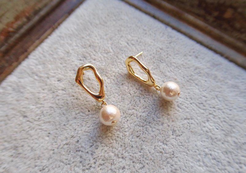 Cotton Pearls Irregular Water Drop Basket Empty Earrings Cotton Pearls - Earrings & Clip-ons - Pearl Gold