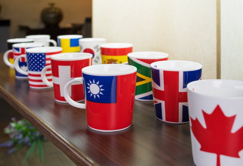 Flag cup/32 styles in total - แก้วมัค/แก้วกาแฟ - เครื่องลายคราม หลากหลายสี