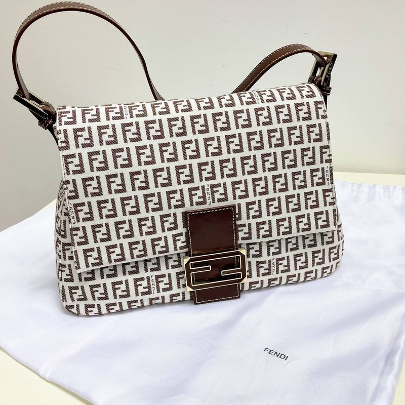 全新未使用 Fendi Zucchino Mamma Baguette 大法棍手提包 - 側背包/斜背包 - 其他材質 白色