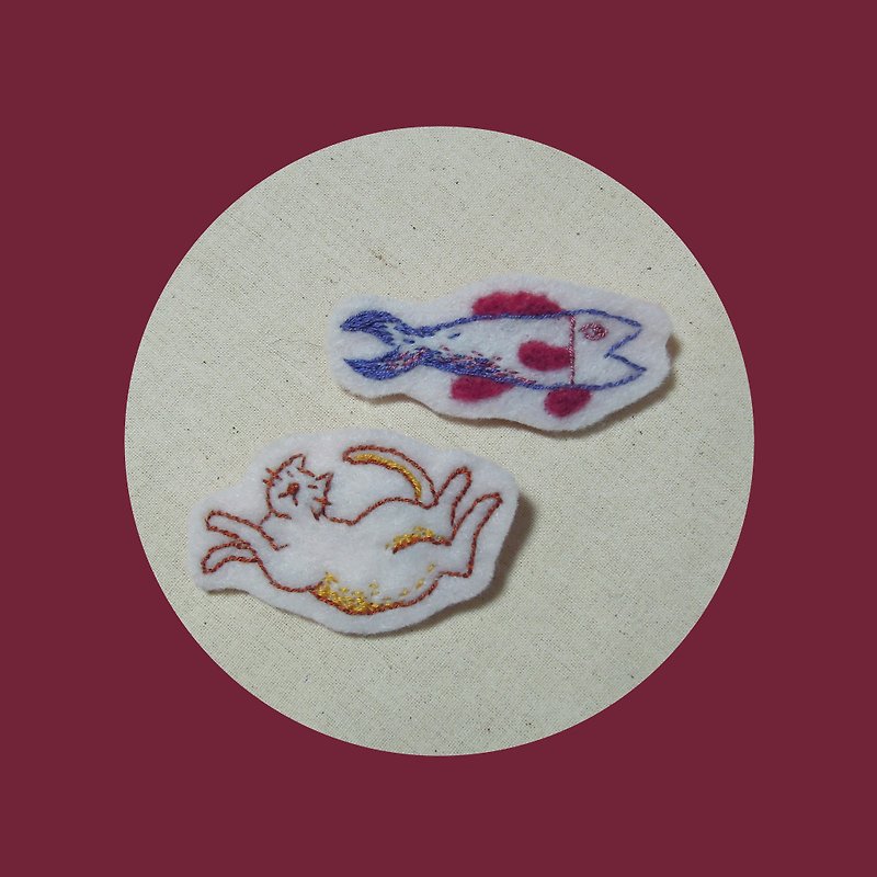 Good sleepy I'll eat later / Hand embroidery pin set - Badges & Pins - Thread Red