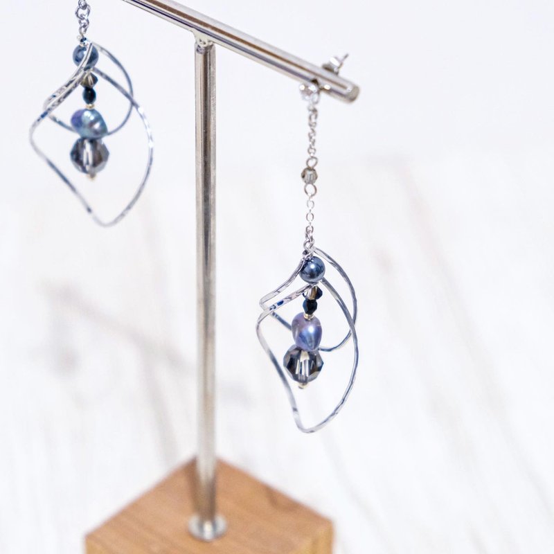 Shadow | Light and Shadow Twirl Asymmetric Earrings | Baroque Pearl Swarovski - Earrings & Clip-ons - Other Metals Silver