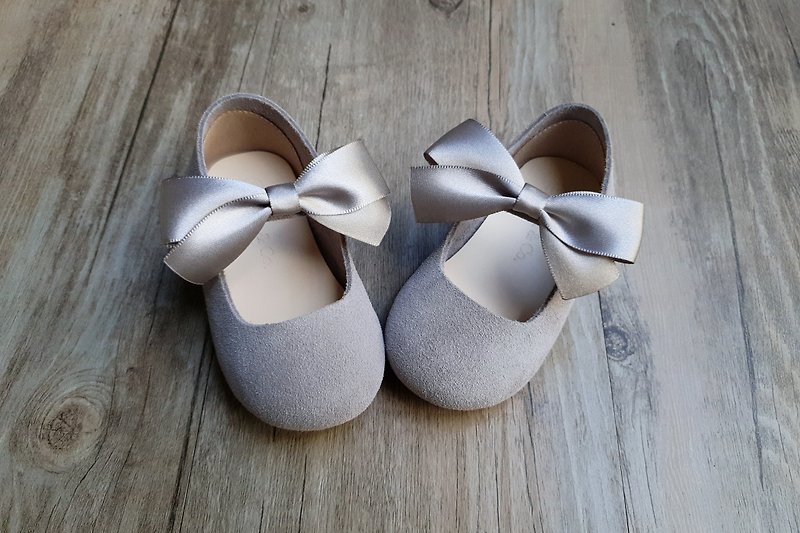 灰色蝴蝶結嬰兒鞋 女寶寶學步鞋 週歲禮物 周歲照  女童鞋 附禮盒 - 童裝鞋 - 真皮 灰色