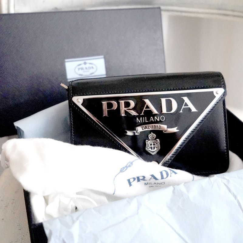 100% genuine Italian famous brand PRADA giant LOGO black oily leather cowhide cross-body handbag - Messenger Bags & Sling Bags - Genuine Leather Black