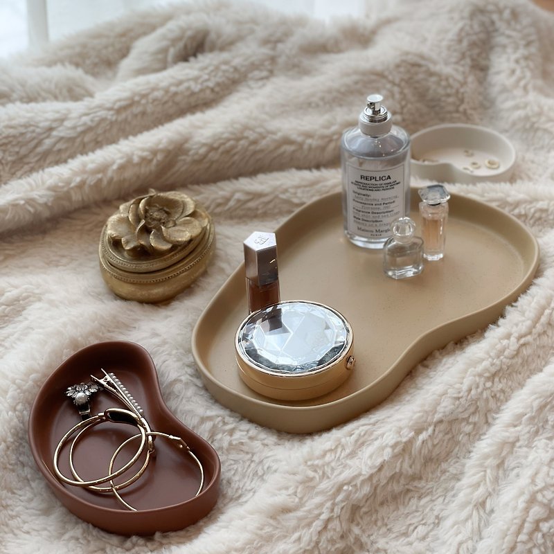【Bean Tray】Home furnishings|Decorations|Plates|Kitchen|Ceramics| - Serving Trays & Cutting Boards - Porcelain Khaki