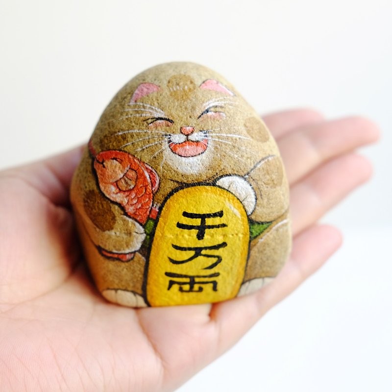 Manekineko stonepainting,handmade gift. - ตุ๊กตา - หิน สีส้ม