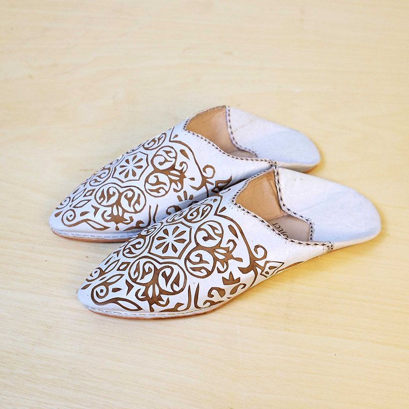 Pointed carved white-Babouche Moroccan Berber handmade shoes-real sheep leather - Slippers - Genuine Leather White