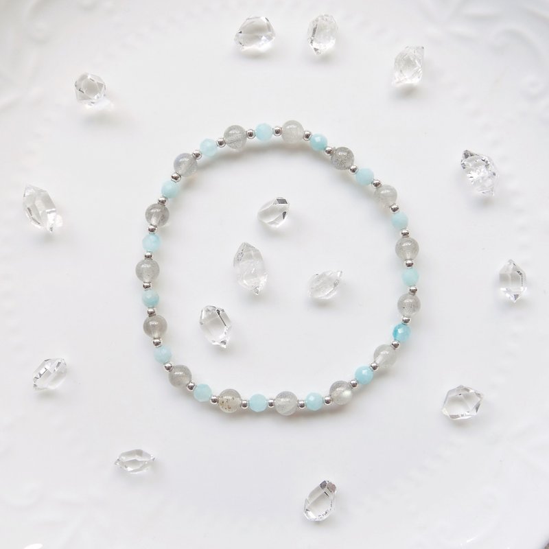 Limited to 1 piece. X Cutaway through the body stretched elastic bracelet Stone - Bracelets - Gemstone Blue